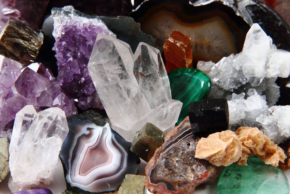 bandeau pierres mineraux cristal